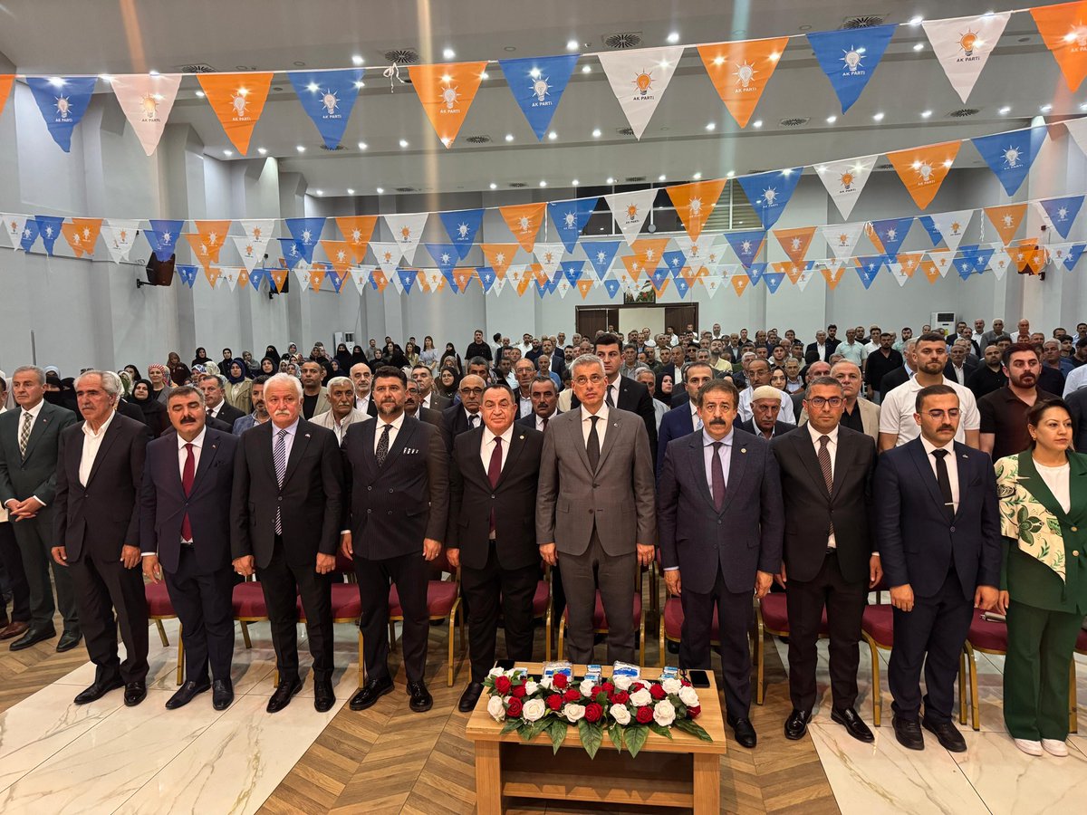 eminsimsekmus's tweet photo. Sağlık Bakanımız Sn @drmemisoglu , AK Parti Erzurum Milletvekilimiz ve İl Koordinatörümüz Sn @AbdurrahimFIRAT ,İl Başkanımız Sn @MelikEmre1 ve dava arkadaşlarımızın yoğun katılımıyla İl Danışma Meclisi Toplantımızı gerçekleştirdik.

Muş’umuza değer katacak projeleri, vatandaşlarımızın beklentilerini ve önümüzdeki dönem hedeflerimizi değerlendirdiğimiz toplantımızın hayırlara vesile olmasını diliyorum.

Ortak akıl ve istişare kültürüyle, şehrimiz için durmadan çalışmayı sürdüreceğiz.