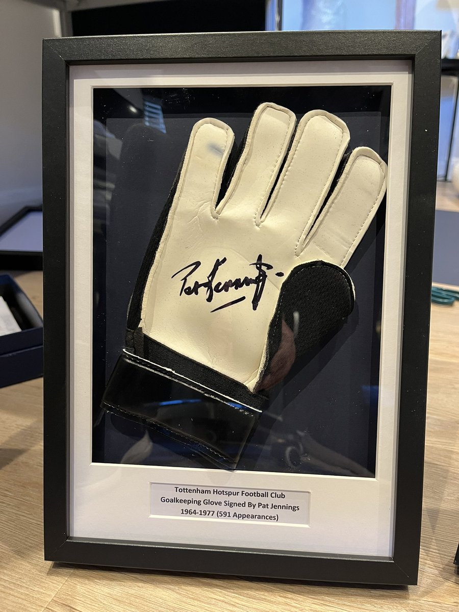 No1THFCProgs's tweet photo. Happy Birthday Pat Jennings - true Tottenham Legend and now a supporter of @Legend_on_Bench who has signed programmes and goalkeeper gloves to support fund raising. Framed programmes £30 gloves £75. UK postage £6. DM me if interested. https://t.co/rjv93uR2Lv