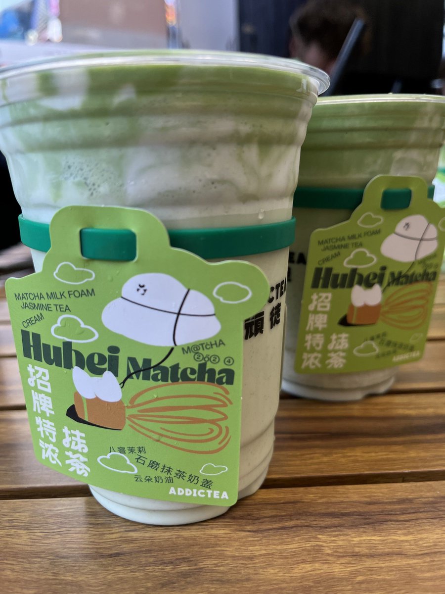 20_ala's tweet photo. Just grabbed a bag of crispy matcha rice crackers  Share snacks = double the joy! Who wants a piece https://t.co/FKqOosTggF