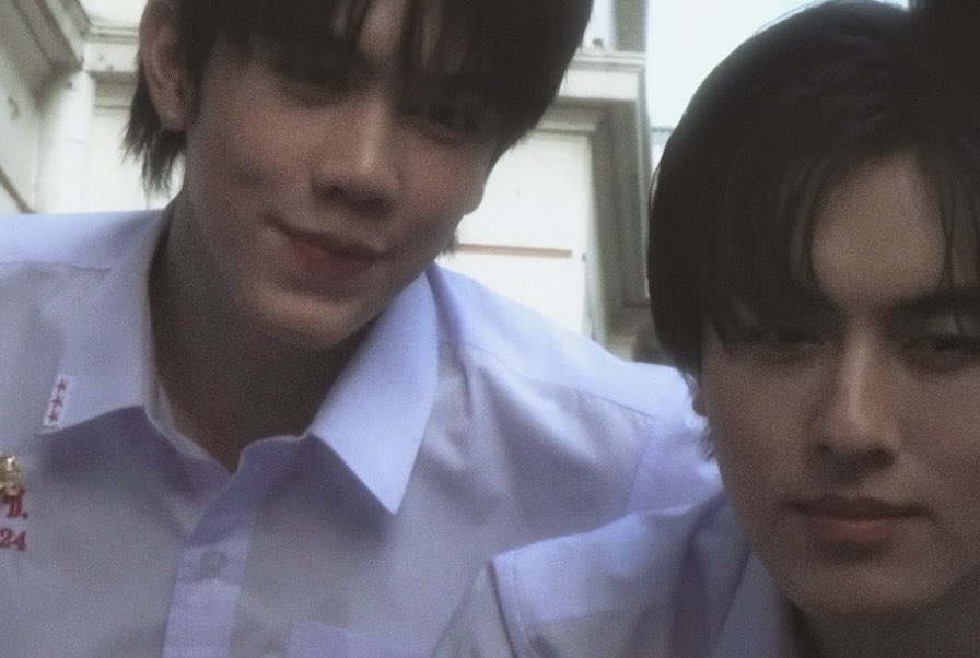 bxbeinthetrap's tweet photo. ได้แต่บอกรักเธอเพียงในใจ . https://t.co/TwM4iWh4wF