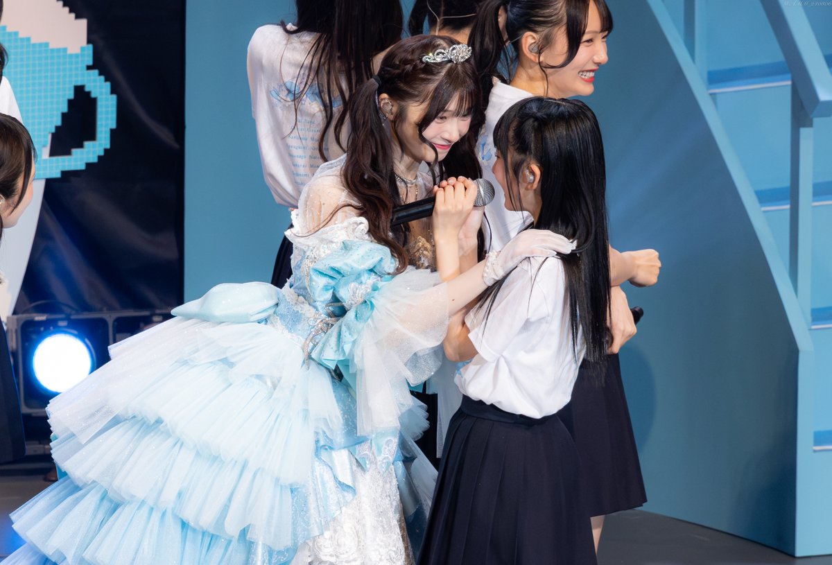 AMM_240806's tweet photo. 数年前に顔を近づけてめちゃくちゃ嫌がられてたけど今回も嫌がられてました。笑

#菅波美玲 #永田詩央里 #菅波美玲卒コン https://t.co/SFUnd4rmZa