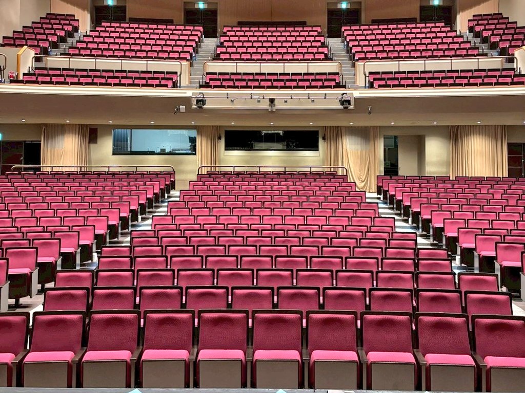 TY_no_OG's tweet photo. 長野公演二日目。

『ロマンティックコメディ 十二夜』@ホクト文化ホール中ホール

皆さんの楽しいリアクションで作品を温めていただきました。

長野商業高校、サミットアカデミー長聖中等教育学校の皆さま、ご観劇誠にありがとうございました😳✨

素敵な恋を。
素敵な人生を。

#シアター2plus1 https://t.co/8UJ5GEa6gY