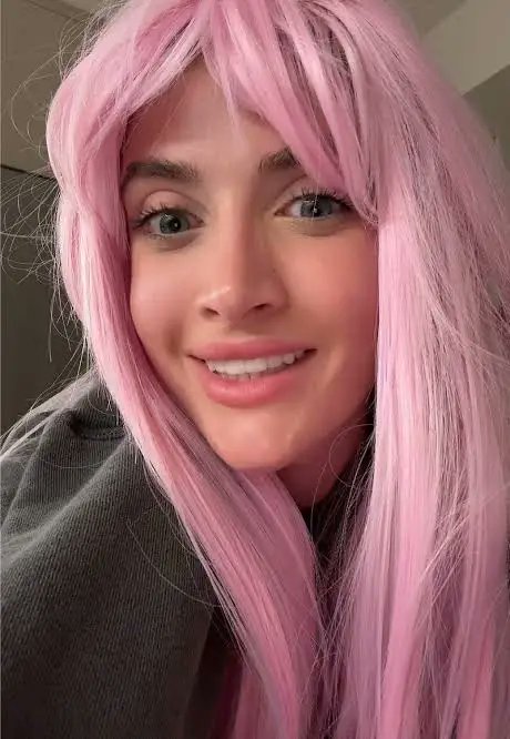 TheRealVirgin52's tweet photo. @50YearVirgin @CharlieSheen063 @HowardStern that she told me she is old enough to have sex at 22 
At 54 in july
22 that's huge age difference but she knows of @hollymadison &amp; @hughhefner difference in age
even though she is old enough
She likes older men 
I was in 1991 college we watch her dad in major league https://t.co/Xpdz1WcMrf