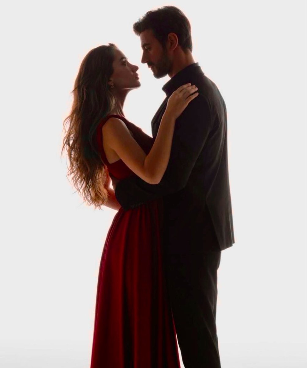jelevision's tweet photo. #arafta • #merteş ❤️‍🔥

season one                                        season two https://t.co/e6tBfGG3bz