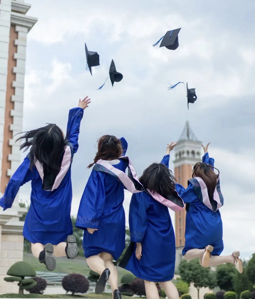 Wisesanto's tweet photo. Graduation vibe hitting different this year—caps flipped, hugs lasted longer, and I swear that final campus walk felt like a movie scene. Grateful for every laugh and lesson. https://t.co/P8yf5RHumt