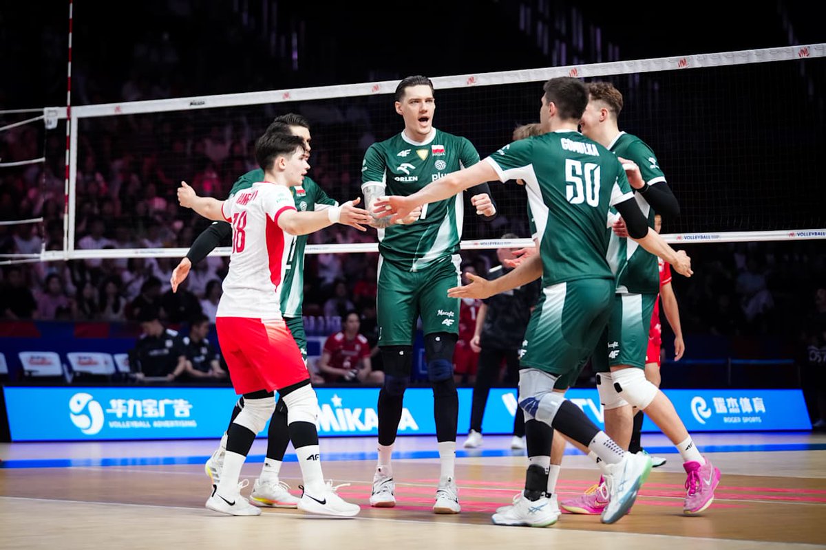 Jakub110Jakub's tweet photo. ❗️ DRUGA PORAŻKA...

Podopieczni Nikoli Grbicia przegrywają właśnie po tie breaku z reprezentacją Japonii, notując tym samym drugą porażkę z rzędu w rozgrywkach Ligi Narodów 2026...

Another day, another tiebreak, another loss - tak w skrócie można byłoby powiedzieć o meczu z udziałem naszego zespołu.

Mieliśmy swoje szanse, mogliśmy to wygrać, ale po raz kolejny rywal w najważniejszym momencie okazał się od nas lepszy, szkoda.

Foto: Volleyball World 
#VNL2026