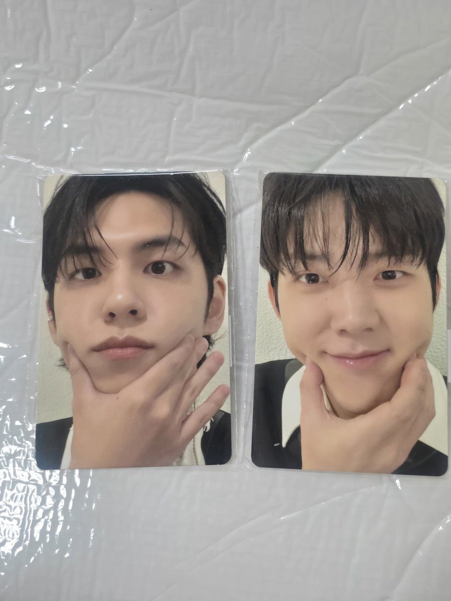 your0ternity's tweet photo. 데이식스 전국투어 광주대전 교환

온라인 4만원 포카 교환 
저: 원필/도운
🍀: 영현 

마그넷 교환
저: 광주/대전/부산 방 필 돈
🍀: 광주 케(상추케)
(광주케 빼고 다 있어요 살려주세요)

반택 가능/7월 앙콘 중막 현장 교환 가능
https://t.co/SyH7GX6nOS

데이식스 교환 더 데케이드 원필 https://t.co/Em9RZXKxC9