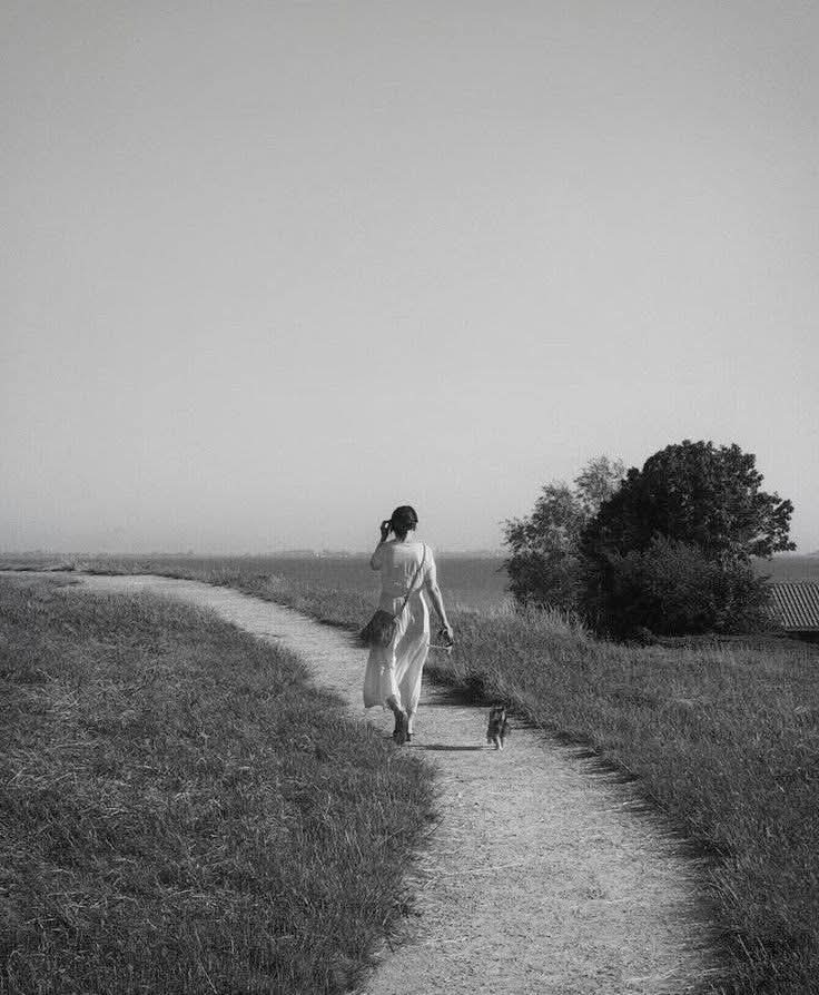 m77481070's tweet photo. "Marcher, c'est salvateur. C'est un moment avec soi."

Laura Trompette https://t.co/Rvz6x3DH5O