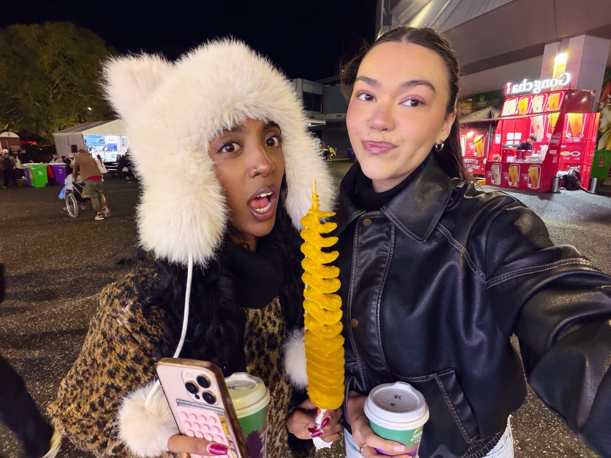 toolpsarad's tweet photo. i ❤️ chips on a stick https://t.co/hcvPQYbhMf