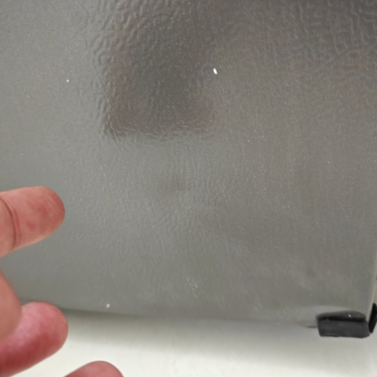 HSatjeet's tweet photo. @BlueDartCares Thank you @BlueDartCares  for delivering the product today, but unfortunately it arrived damaged again with dents and a faulty lower leveler (confirmed by Samsung install demo person).

@SamsungIndia  Could you please review this with your service teams and delivery commitments? https://t.co/eExChu7ruW