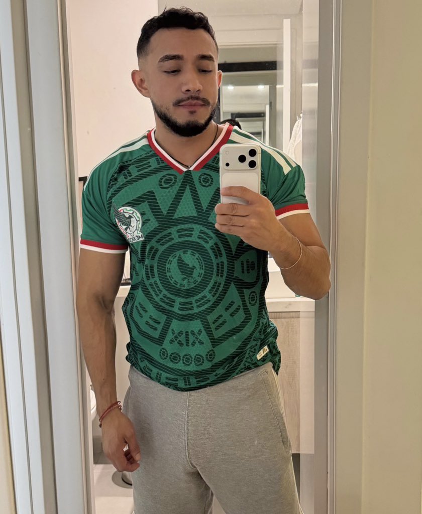 Ric2900's tweet photo. Instagram / X  🇲🇽🍆 https://t.co/bchKsLAF62