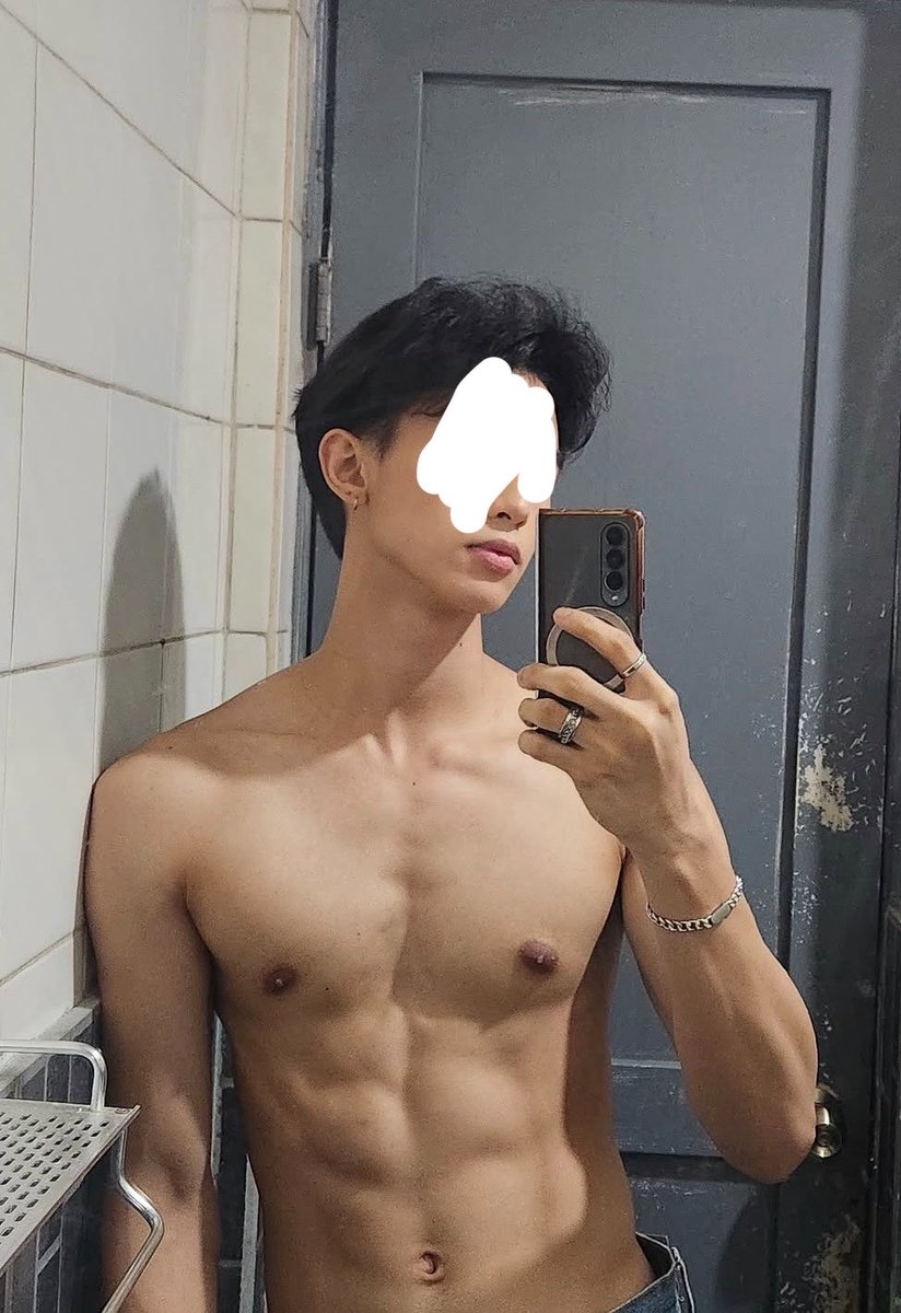 wasianon's tweet photo. pumped and feel hot https://t.co/rbKfyZPTyY