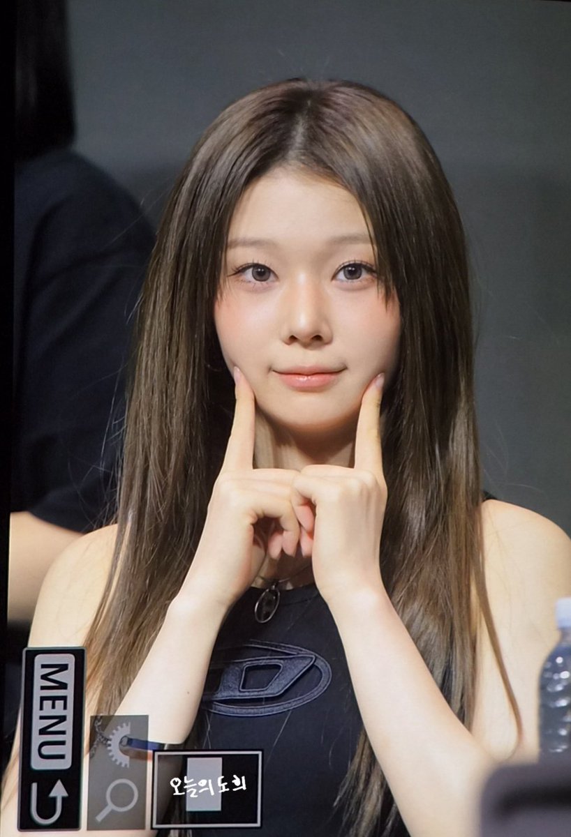 doheefff's tweet photo. 260612

#도희 #DOHEE #세이마이네임 #SAYMYNAME #SMN https://t.co/IYa1vJrabE