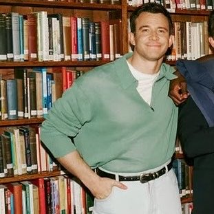 satvrnslola's tweet photo. this is what lukerin pictured when they said modern benophie would meet in a bookstore https://t.co/Nv7O7BYpb4