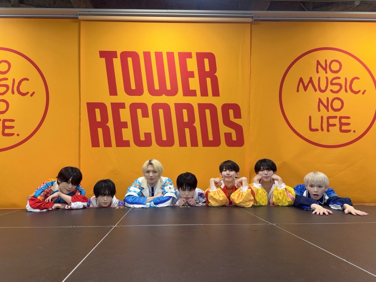 funfun_info's tweet photo. 【リリースイベント】

タワーレコード池袋店さんにてリリースイベントありがとうございました💿✨

久しぶりのライブでしたがたくさんの方にお越しいただき、とても楽しい時間になりました🙌

『Honey神』を通してもっとたくさんの方にFUN×FUNを知っていただけるよう、これからも全力で駆��抜けます🔥

次のリリースイベントは6/14（日）17:00〜光が丘IMA 光の広場にて開催です‼️

観覧無料✨
撮影可能無料ハイタッチ会、新規無料特典あり💭

ご来場お待ちしております！！

#ふぁんふぁん
#ふぁんふぁんとリリイベ