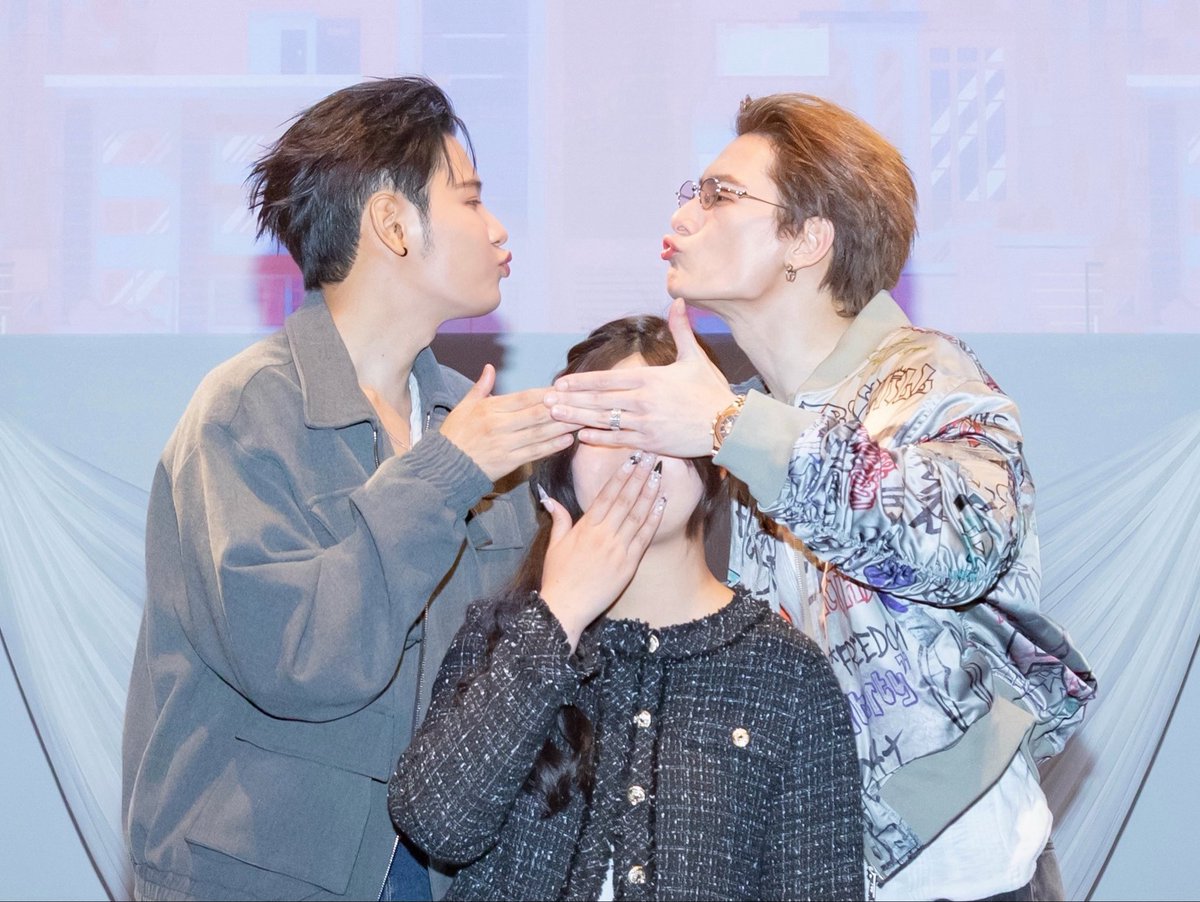 pksluv_2's tweet photo. 𝓚𝓲𝓼𝓼……( i ꒳ i )💋♥

#ThaiFestivalSpecialFM2026
#ThaiFestivalSpecialFM2026xKS
#kristsingto #คริสสิงโต https://t.co/WYdNvCW9xq