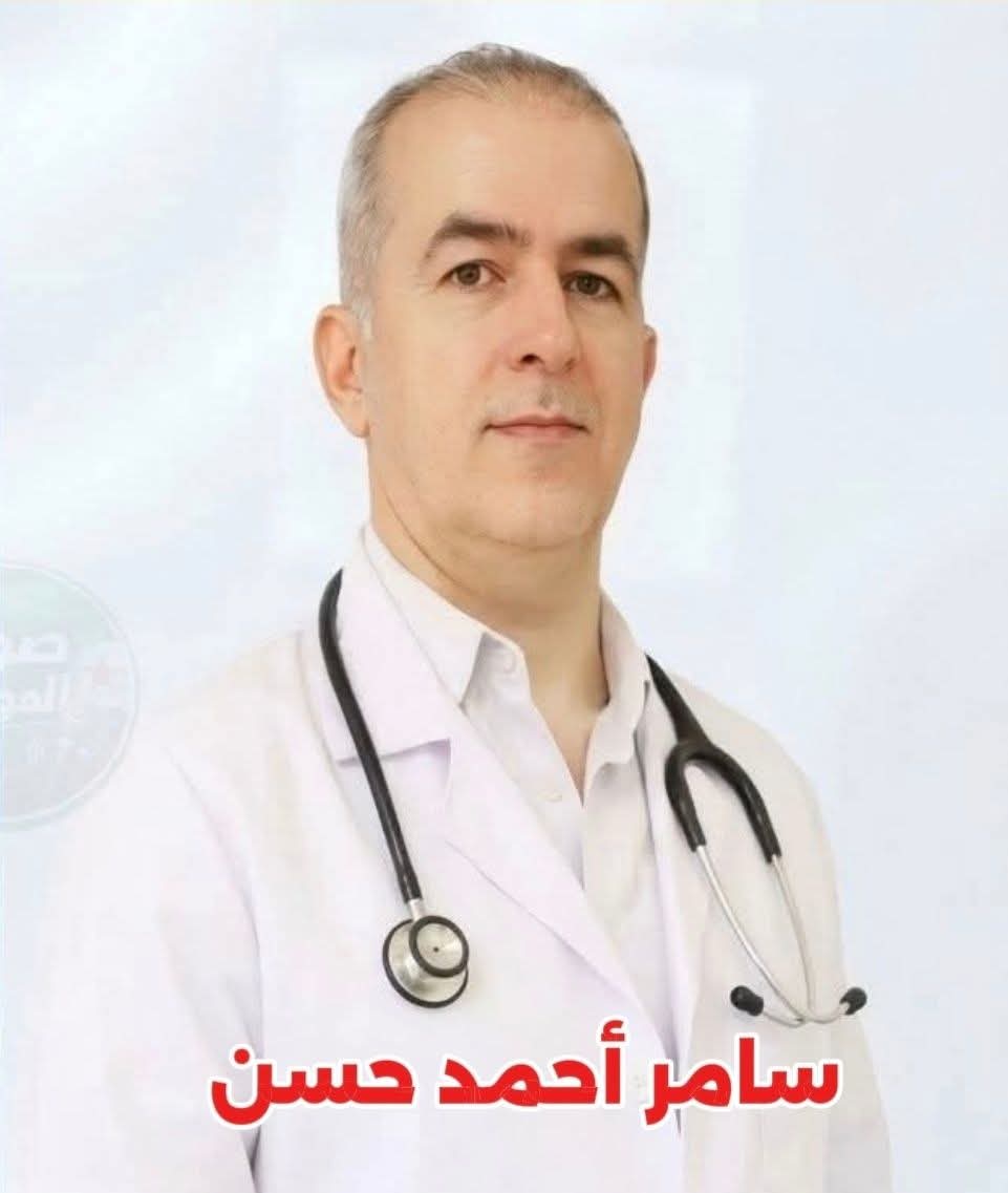 drhafezster's tweet photo. يفاوضهم على المعتقلين و يأخذ منهم أموال طائلة ليخبرهم بمعلومة صغيرة عن المعتقلين و أغلبهم كان قد توفي و لكنه كان يخبرهم بأن المعتقل الفلاني على قيد الحياة ليستمر بأخذ الأموال من الأهالي . https://t.co/ZynC9IIEAq