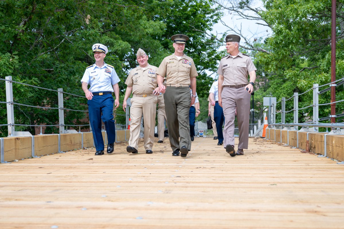 USCGAcademy's tweet photo. This week the USCGA proudly hosted the Conference of Service Academy Superintendents (COSAS), welcoming leaders from the nation’s 5 service academies for tours, discussions, and collaboration on topics of shared interest across the academies.

#USCGA #USNA #USMA #USAFA #USMMA https://t.co/Vaw7ncw6zT