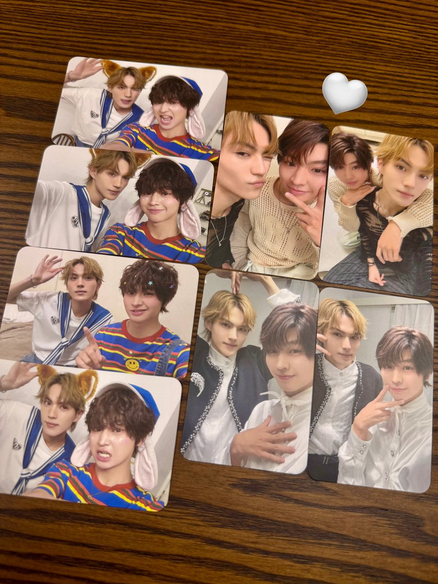 RETRO届いたよー😭 トレカランダムだと思ってたけど8枚入ってたの嬉し