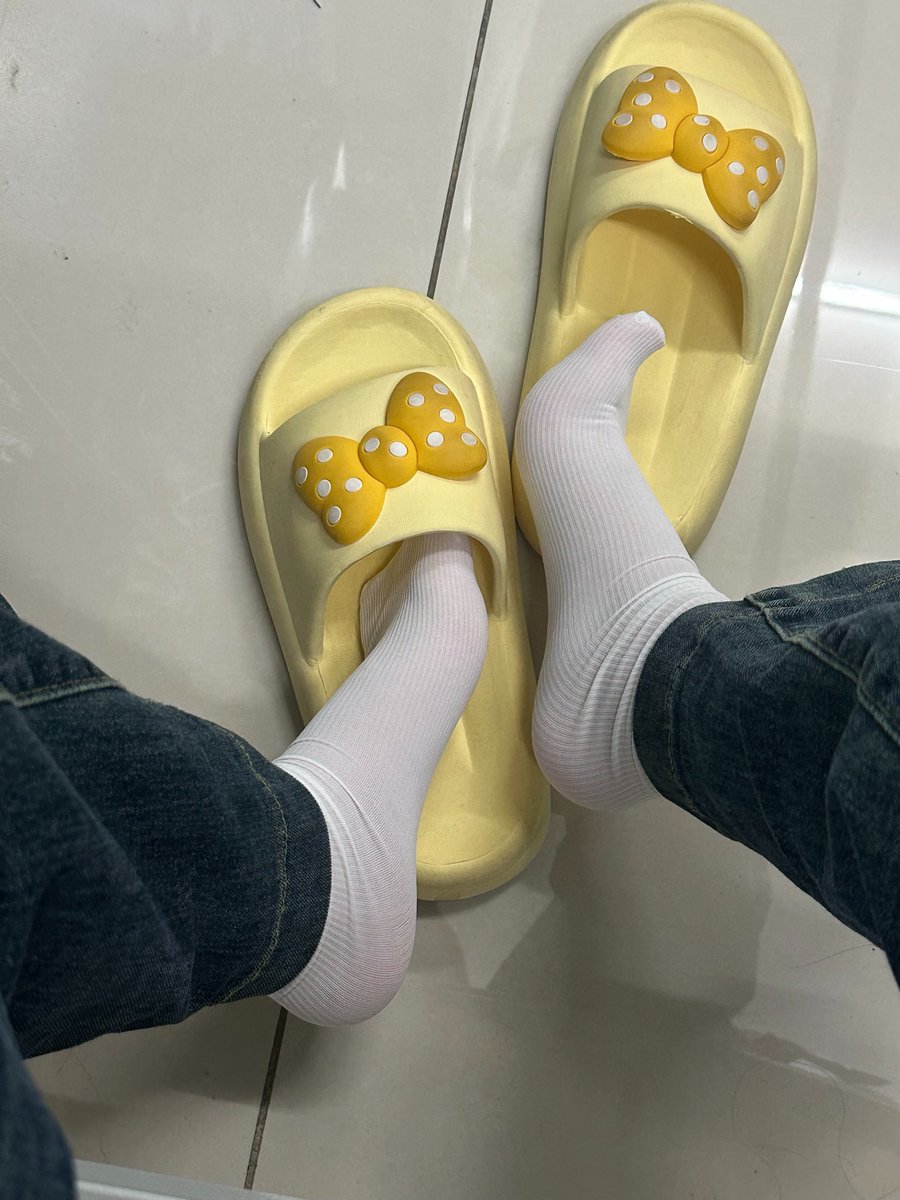 jiattmo05's tweet photo. 谁想跪？
#女s https://t.co/9etxanjZuu