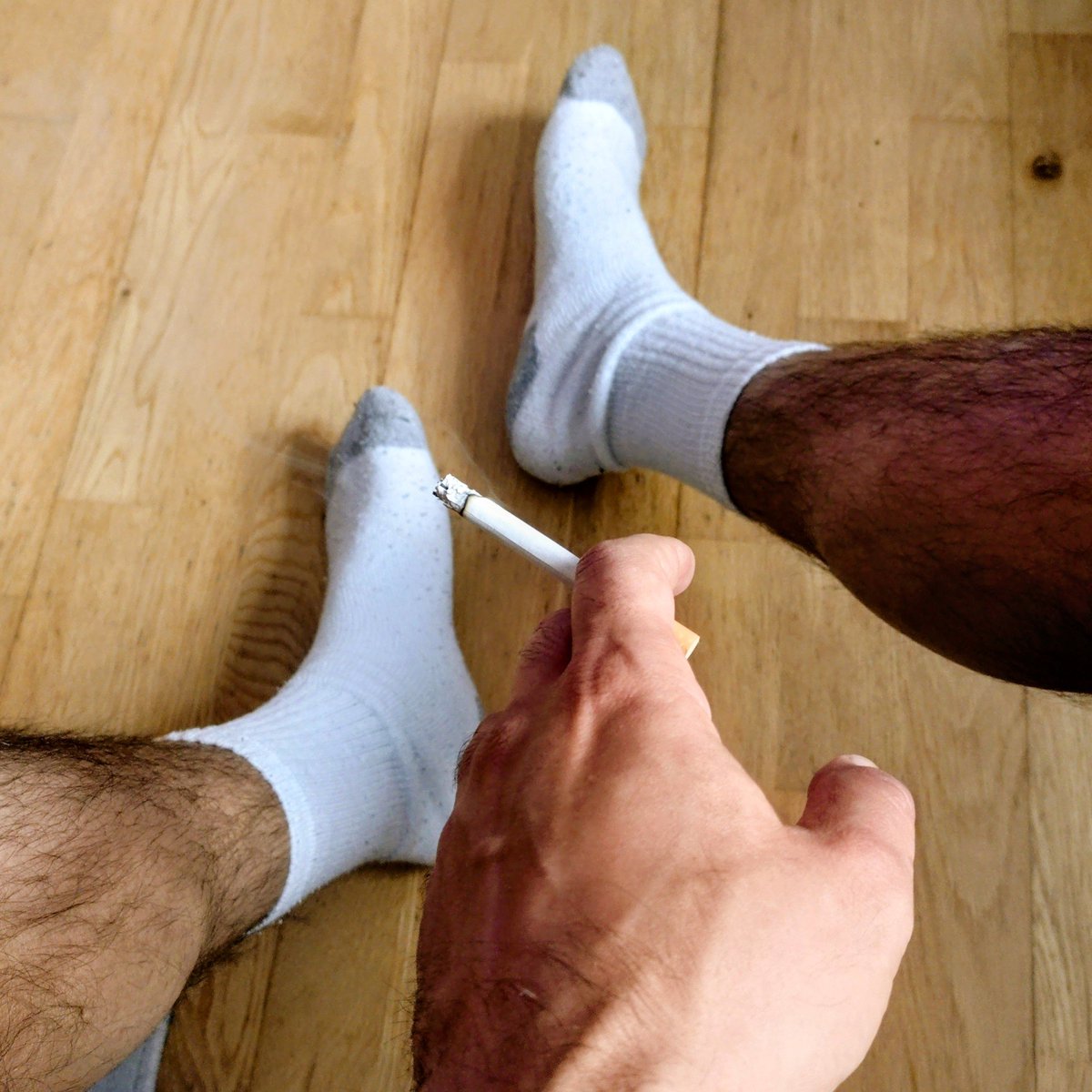GaySocksIRL's tweet photo. Feeling lazy.... 👌👌

#gaysocks #socks #gay #gayboy #whitesocks #gayboi https://t.co/Al7Fuob7DR