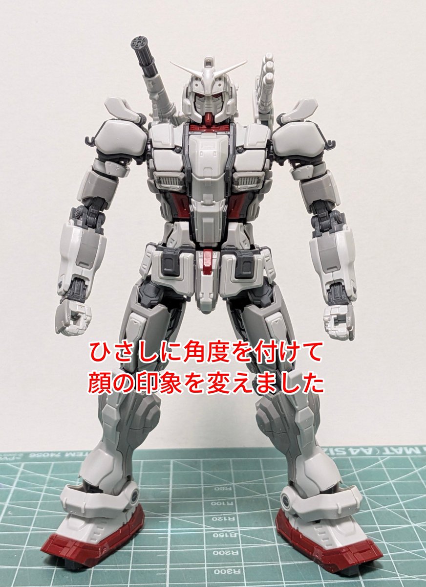 kkk01498266's tweet photo. ガンダムEXちょこっと改修。

ひさしに角度を付けて顔の印象を変えたのと腕を少し幅詰め。
肩位置も上げてます。

首も少しだけ延長しました。 https://t.co/VKufdN3AR2