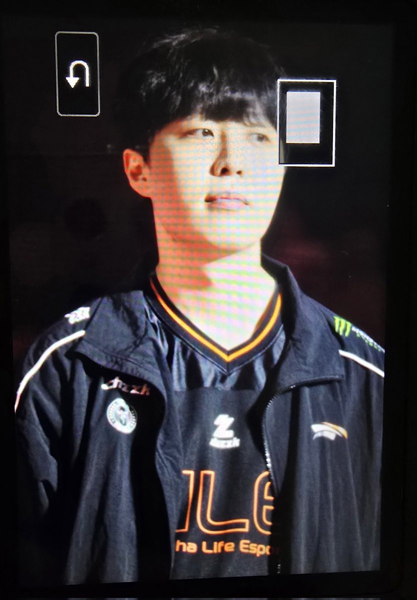 mar0ng_pic's tweet photo. 260612 Rord to MSI 프리뷰
#Kanavi #카나비 #서진혁 https://t.co/mny6MaAVBC