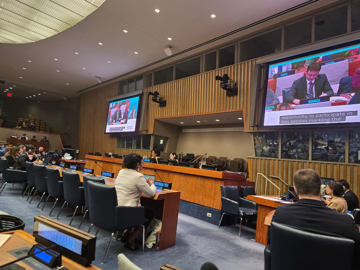 ConadisRD's tweet photo. República Dominicana ante la Misión Permanente ante las Naciones Unidas, reafirmando el compromiso del país de continuar impulsando acciones que promuevan la inclusión, la igualdad de oportunidades y la participación plena de las personas con discapacidad. https://t.co/sIz7UBmDIA