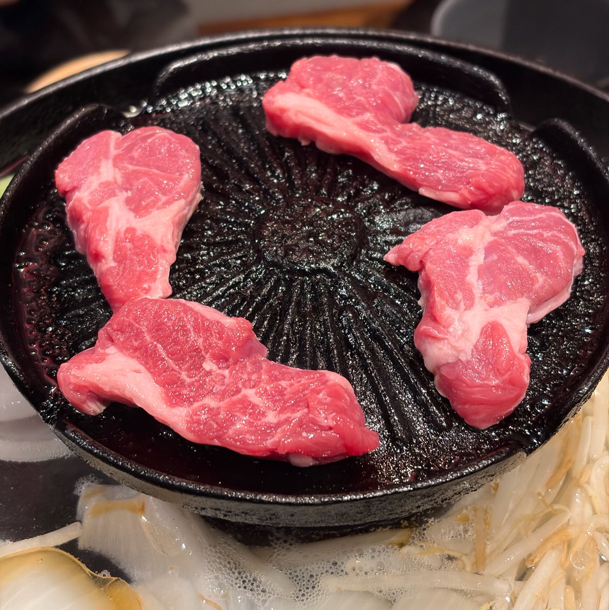 akygited's tweet photo. 5連休0日目、羊を焼く https://t.co/k4nrsyu07I