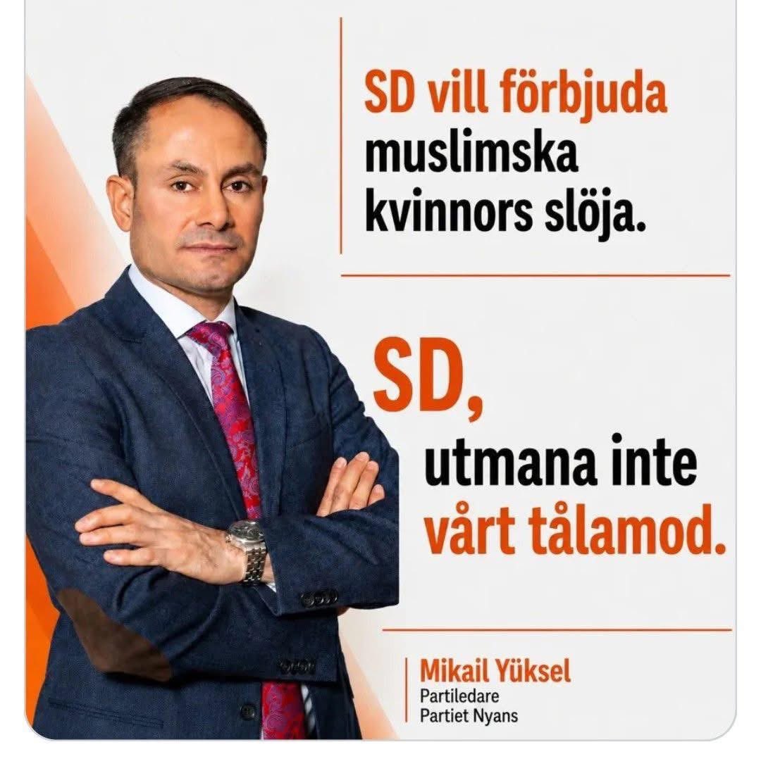 sdkarlsson's tweet photo. Vet inte om jag någonsin sett ett politiskt parti göra en valaffisch av ett hot förut… https://t.co/Bg3vlDu0cM