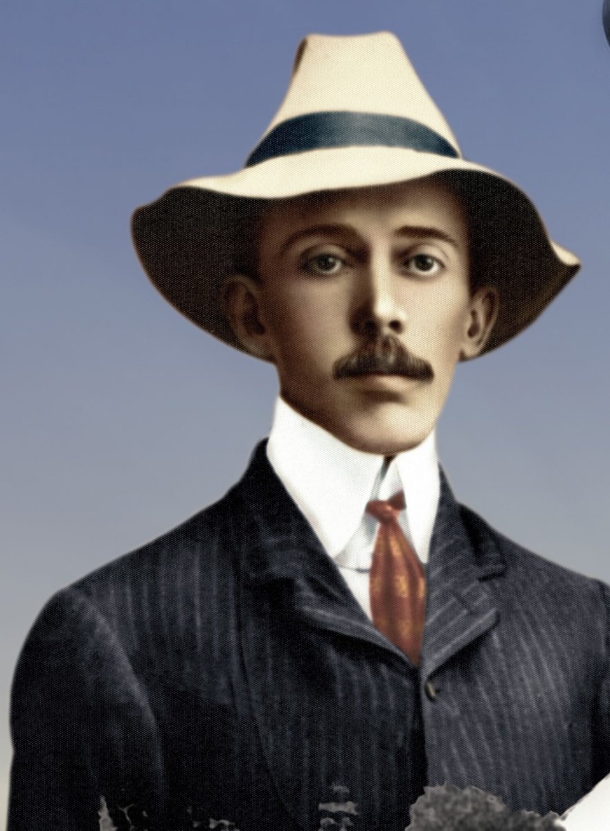 Matthzzle's tweet photo. @farinhaclara Santos Dumont https://t.co/cz62neNDCs