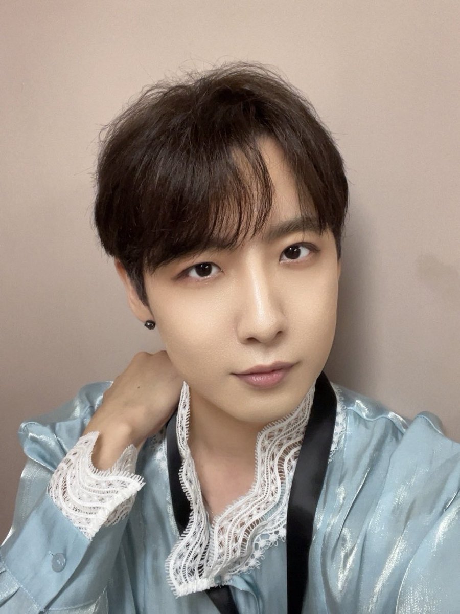 piano_Len's tweet photo. 今日は「K-pop Memories Concert」でした。
懐かしい韓国の歌をたくさん歌いましたが、
いかがでしたか？
思い出を歌いながら、皆さんとの新しい思い出ができました。
本当にありがとうございます。
次は日曜日の上映会で会いましょう〜🥰

#len
#pianomanlen
#シンガーソングライター 
#kpop https://t.co/J6i891sDV7