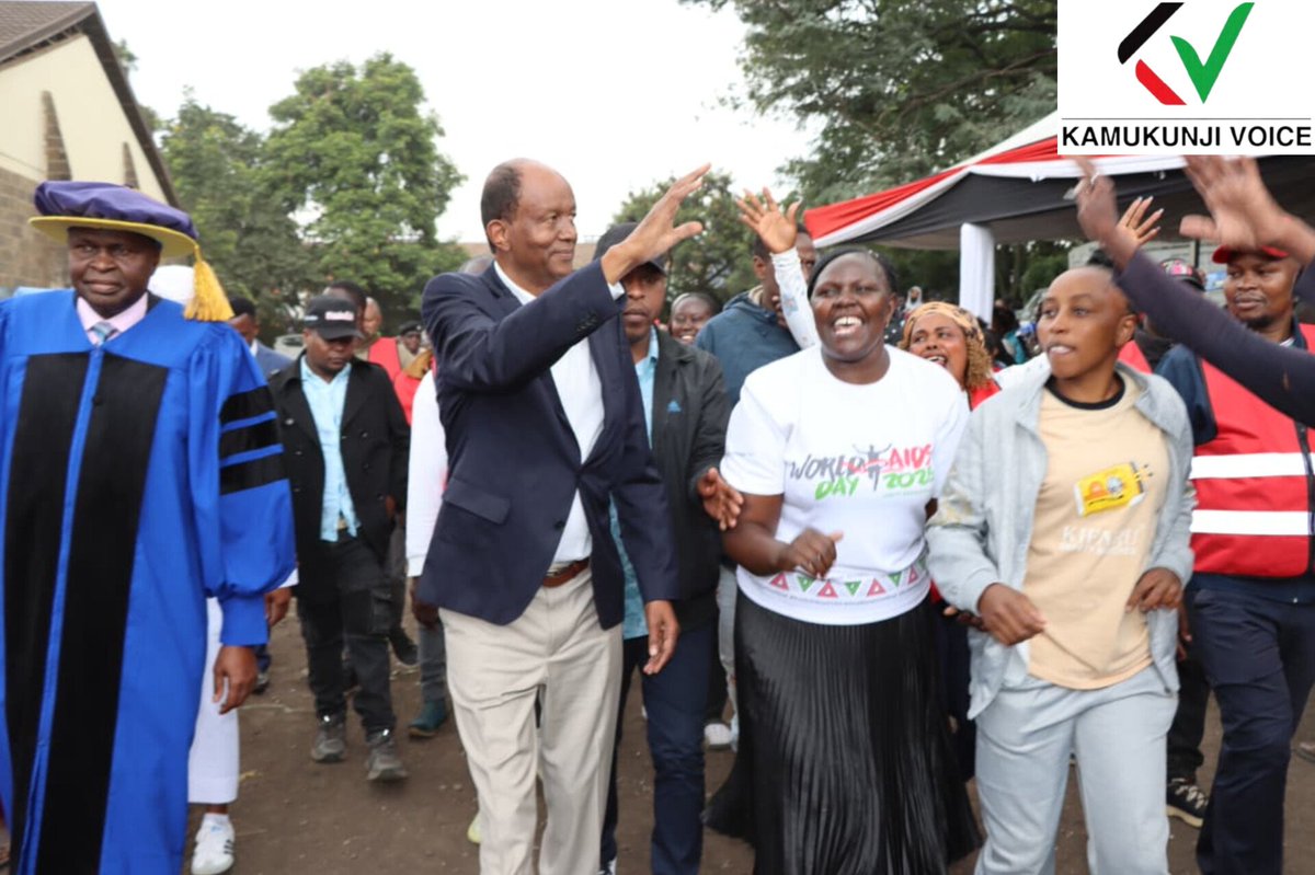 kamukunjivoice's tweet photo. Today, Kamukunji MP Yusuf Hassan presided over the graduation ceremony of hundreds of young people from Kamukunji at the YMCA National Training Institute in Shauri Moyo. https://t.co/lnoHI8MTpg