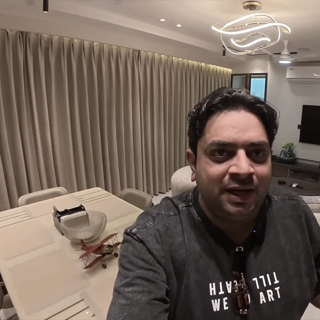 nastik_bhai's tweet photo. Imagine making a Fortuner and a ₹4 crore house worth of money just by trolling Hardik Pandya😭🤣....
IYKYK 😋 ...
#abcricinfo https://t.co/LpkY3wPDc1