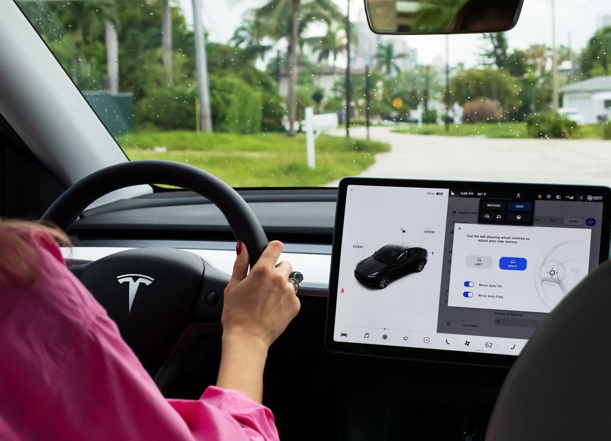 oc_windshields's tweet photo. We understand the need to carefully handle sophisticated cars like Teslas. Our factory-trained experts will ensure repairs are performed meticulously to uphold Tesla’s high standards. 

📞 Contact: 714-209-5555 for a free quote. https://t.co/WMRBxuUCVk