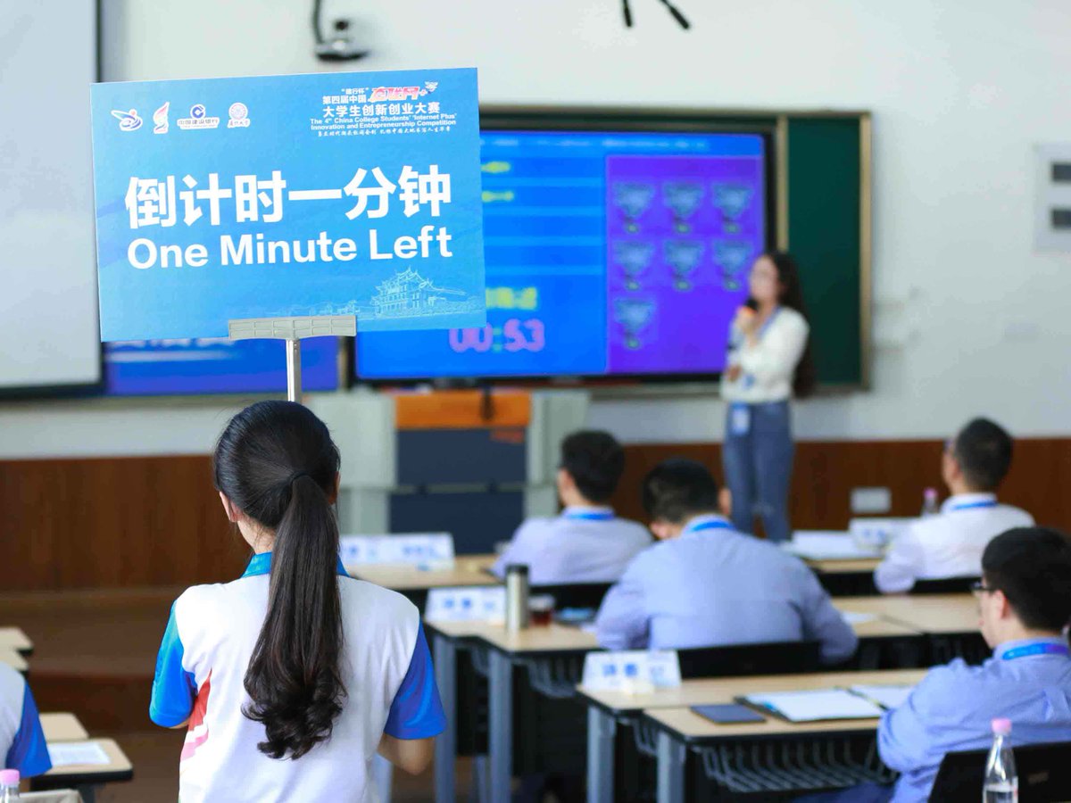 drronzon's tweet photo. Want to level up your English fast Try speaking for just 10 mins daily with a language partner—no perfection needed, just practice! https://t.co/kyHkRYgkNk