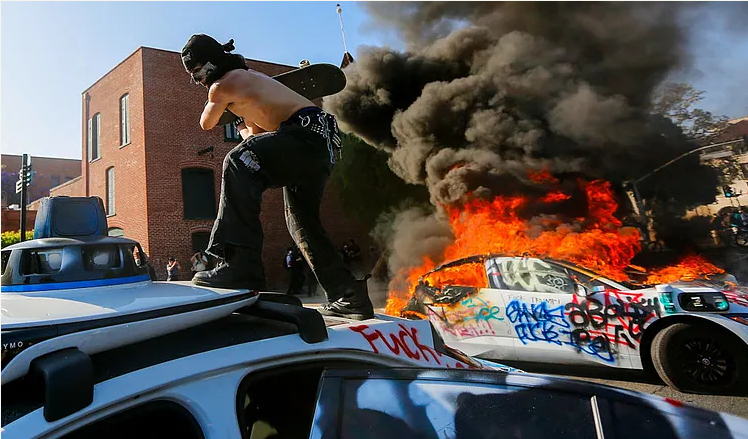 Asherdan1's tweet photo. @TheEXECUTlONER_ GTFO of here, chump, we know how to bring the party in SoCal https://t.co/dZEa6EAfdh