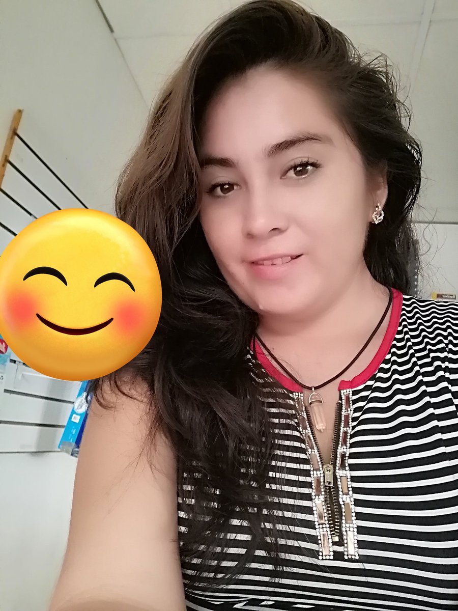 Stephaniezkhl's tweet photo. Hay que vivir la vida al máximo, felices... Porque hoy estamos y mañana no sabemos 🙂 https://t.co/tHOAIQefl4