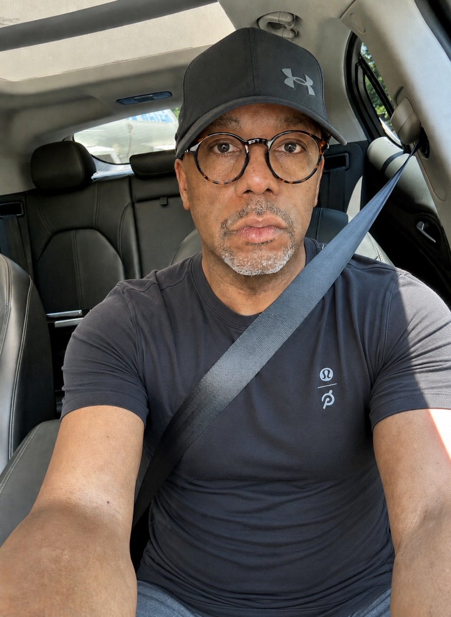 texanmd2020's tweet photo. It’s hotter than fish grease out here. Stay cool, stay hydrated, and if you step outside, make it quick. This heat ain’t playing with nobody today.
#DMVHeat #StayHydrated #SummerHeat #TooHotOutside #HeatWaveVibes https://t.co/lVcKTpVAcK