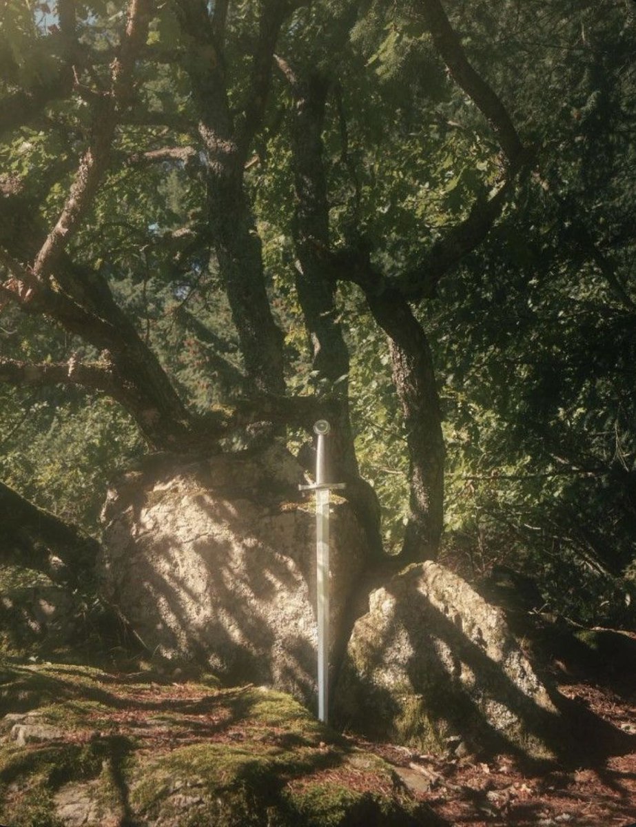 aestheticpost's tweet photo. The kind of place where time slows down and legends feel close enough to touch. https://t.co/mYP0D06QTM