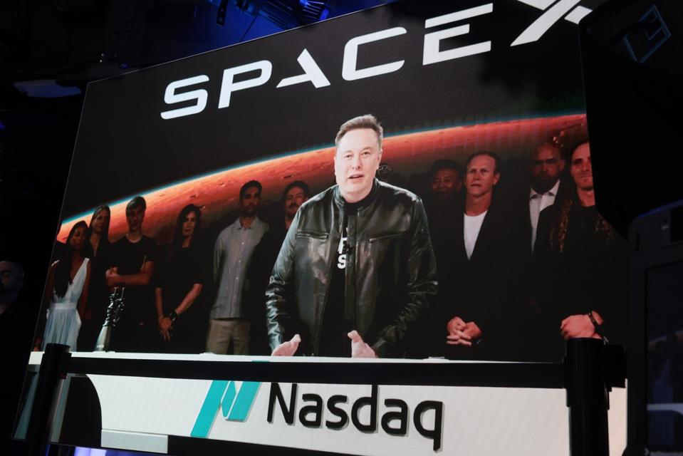 Forbes's tweet photo. SpaceX Shares Close Up 19% After Historic IPO Makes Musk World’s First Trillionaire
https://t.co/kzqKmZopgG https://t.co/ZPuk3NLoRW