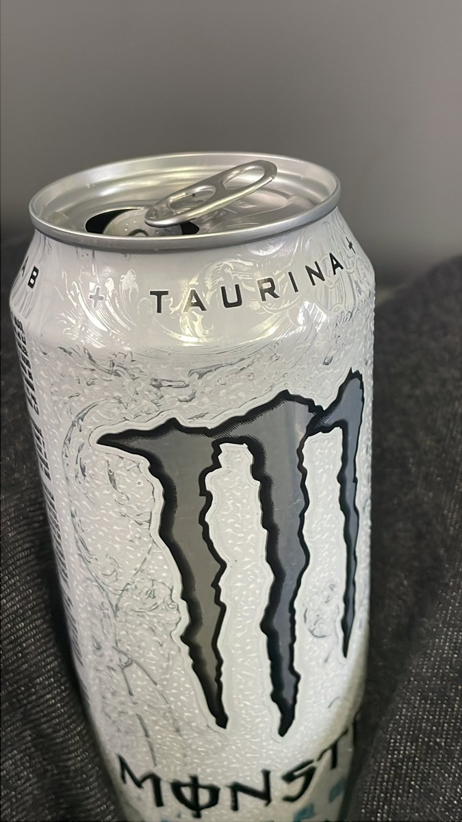 fideoskun's tweet photo. saldo: $23800 deudas: $14750  una monster: $2500 https://t.co/TM4Fo5ZbVc