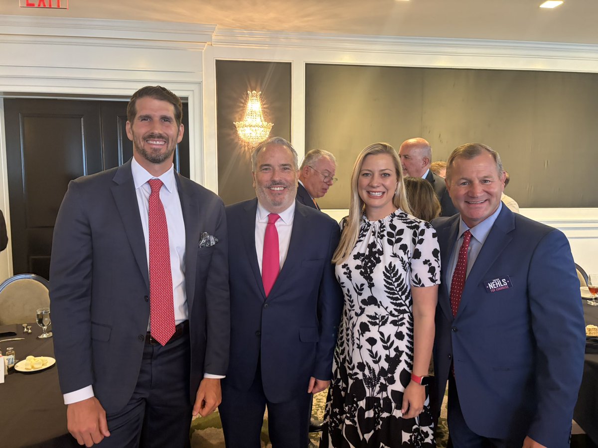 jhartsteinmann's tweet photo. Great luncheon today with the Petroleum Club of Houston and @SecScottBessent. 

Thank you, Jason Fuller, for the invite. Always great getting to visit with my Houston colleagues @JonBonck @TreverNehls and @SteveTothTX! https://t.co/ZBtmfVRhel