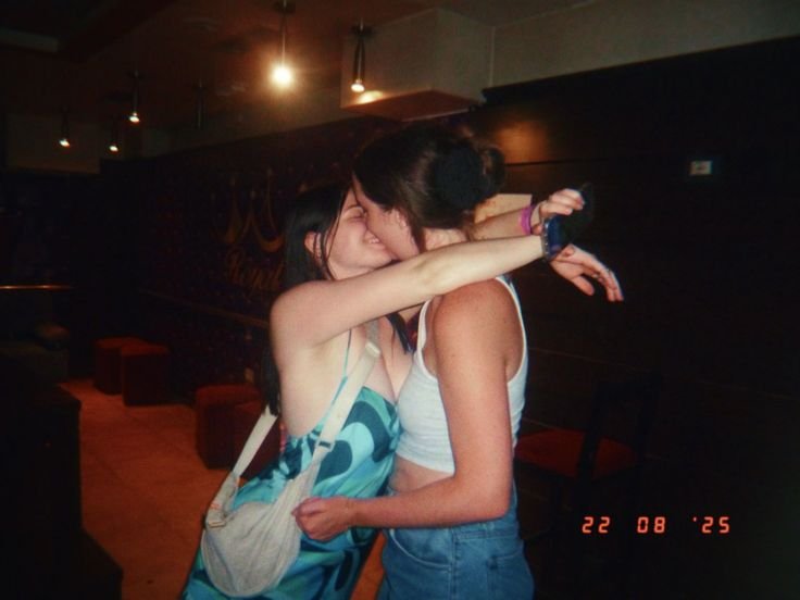 venus ⚢ tweet media