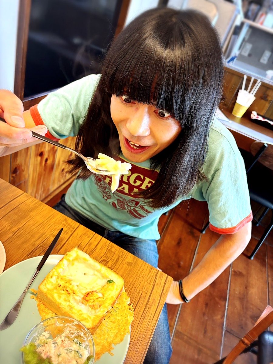 kuro_panya's tweet photo. そして本日KiNGONSは宇都宮STUDIO KENTで【CUBE PUNX OPEN1周年記念LIVE】出演: 柳井良太（LINK） 弾き語り / COOLER KING MCQUEEN / キンゴンズ！開場16:00/開演17:00となってます！入場者特典も有りますので是非！ https://t.co/edv8R3VXds