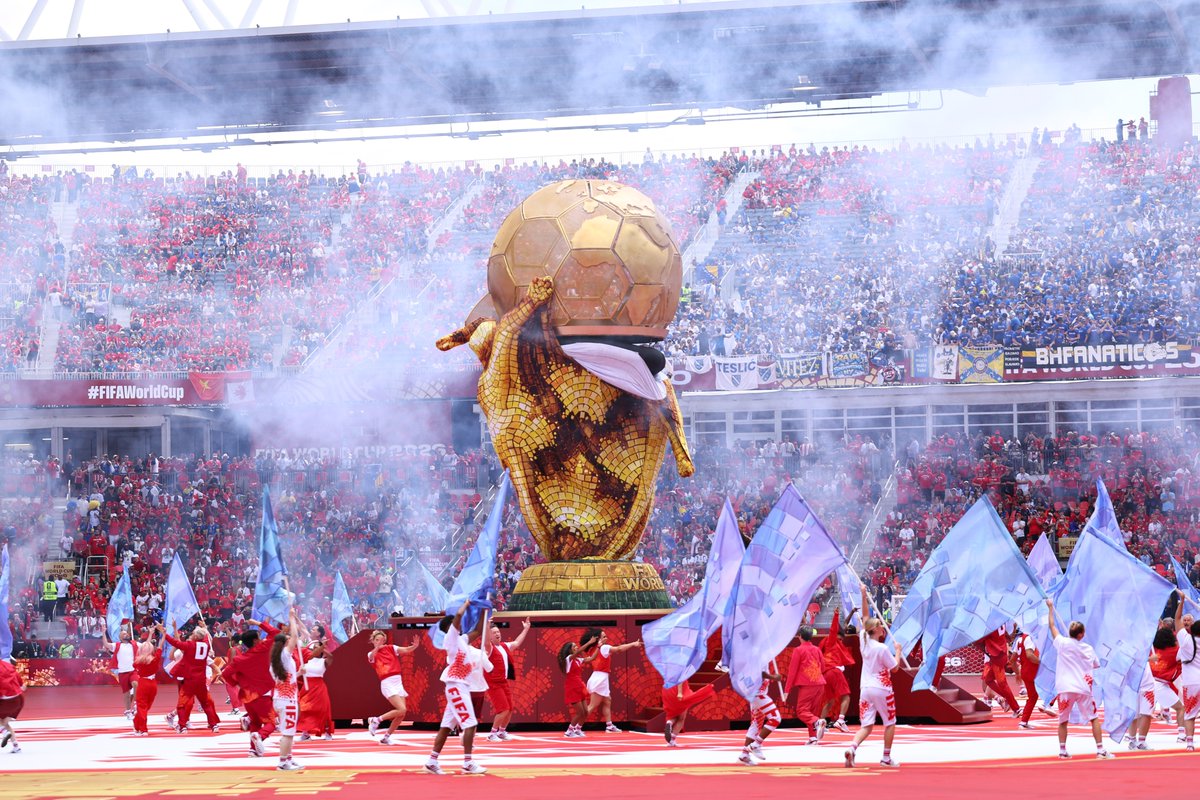 tsmnoticias's tweet photo. #Mundial2026 ⚽🏆🎖️🏟️
¡Una ceremonia de apertura especial en #Toronto, mientras #Canadá, alberga su primer partido de la FIFA World Cup! 👏🇨🇦

La puesta en escena destaca la riqueza cultural de Canadá, integrando elementos indígenas, música local y la belleza de su naturaleza, todo bajo una visión global e inclusiva.