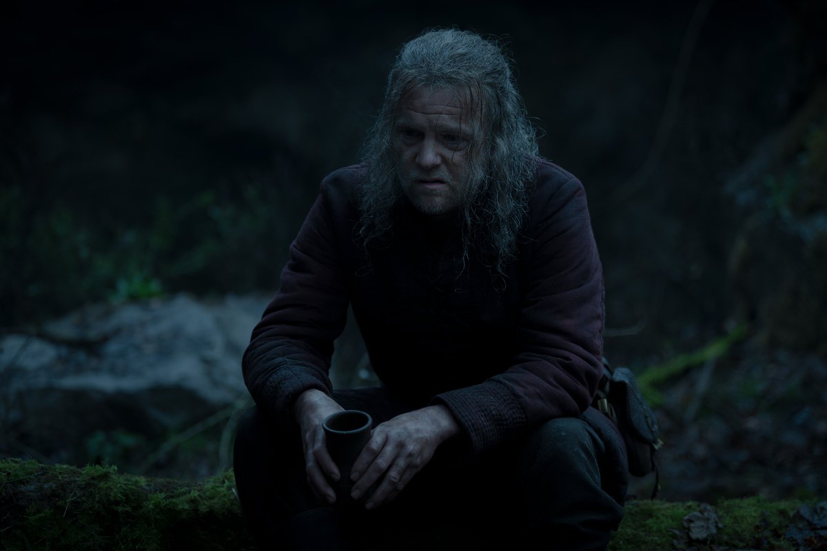 4KStills's tweet photo. Tom Bennett in #HOTD S3 E1 • 4K https://t.co/IRKHc02kSs