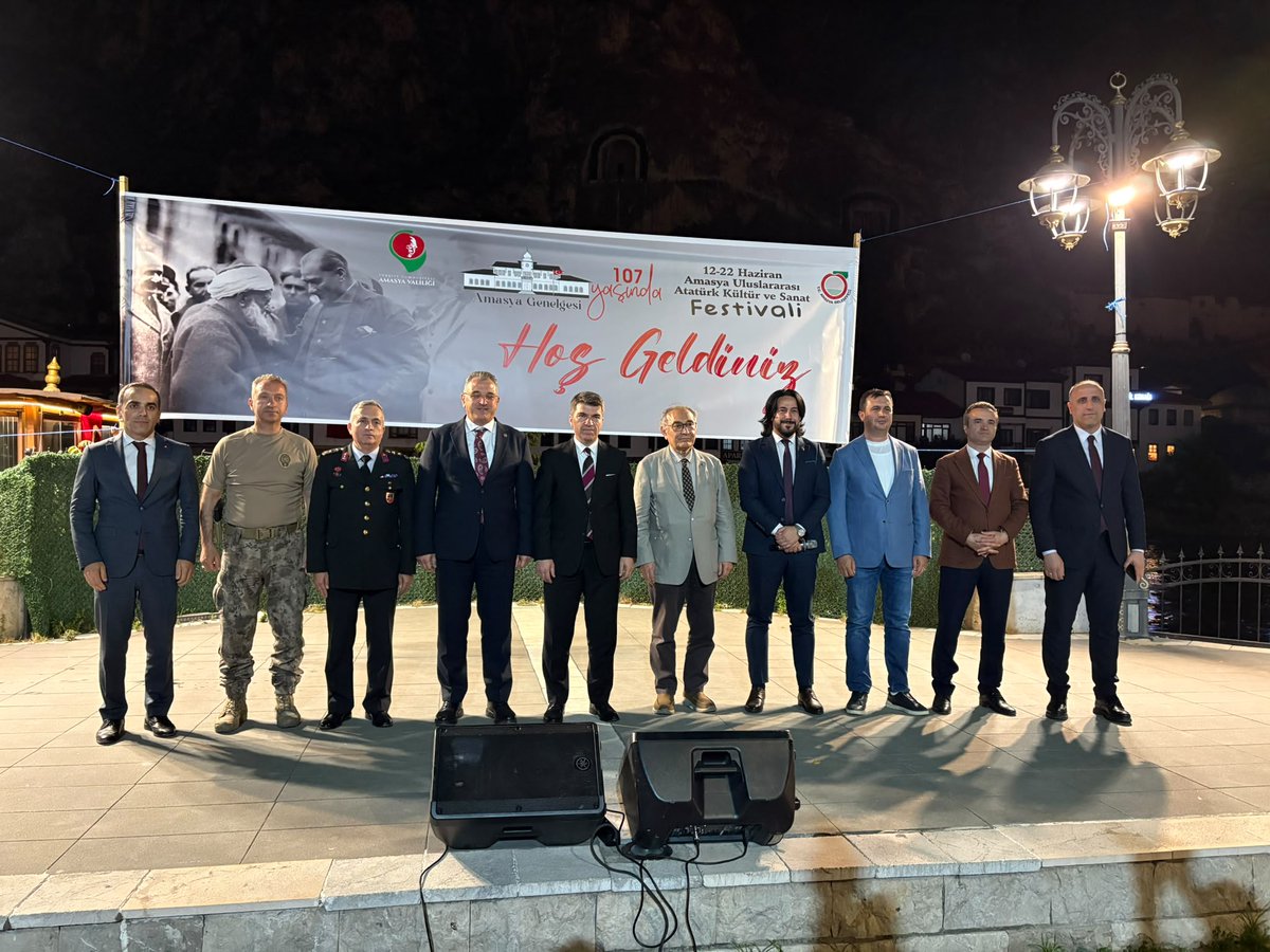iktm05's tweet photo. Prof. Dr. Nevzat Tarhan’ın katılımıyla “Şehirlerin İnsan Psikolojisine Etkileri” konulu söyleşiyi gerçekleştirdik. Değerli hocamıza katkıları ve kıymetli paylaşımları için teşekkür ediyor, programa katılım sağlayan tüm misafirlerimize şükranlarımızı sunuyoruz. https://t.co/SLz3C49mKM