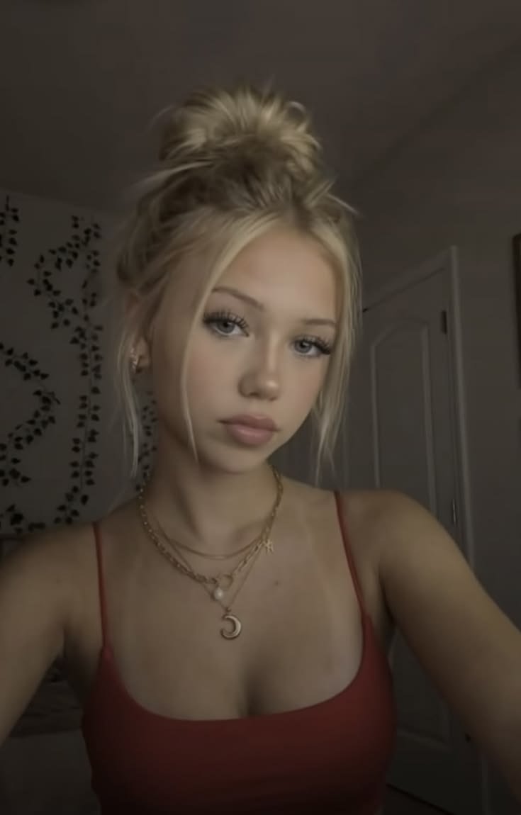 soeursdex's tweet photo. Sois honnête 🥺 si je te follow et que je t'envoyais plein de vidéo au hasard en messages privés, tu me bloquerais ? 🙈 (Je le fais tout le temps 😭 !). https://t.co/UppQRhfwFB
