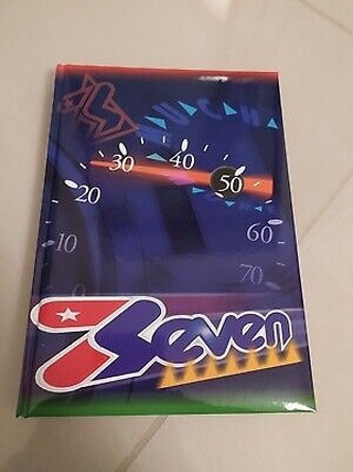 amedeovenzaof's tweet photo. Rovistando tra le mie cose ho trovato un pezzo di me che credevo perduto.
Diari pieni di sogni, lettere scritte a mano, copione di recita scolastica, videocassette e foto un po' sbiadite... ma vive di emozioni.
Era la fine degli anni '90 inizi 2000
A... https://t.co/DJaxwoC8LR